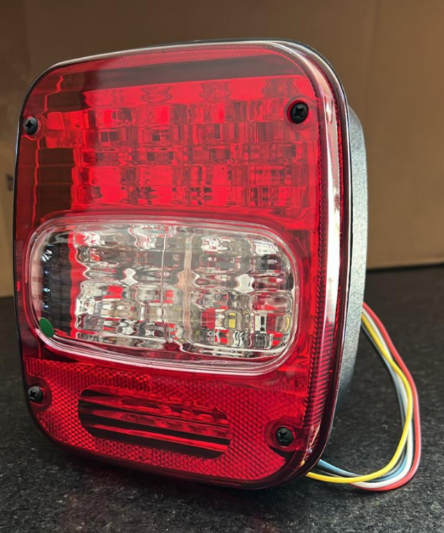 PL04822147 - LANTERNA TRAS MARMITAO LED S/VIGIA 2011