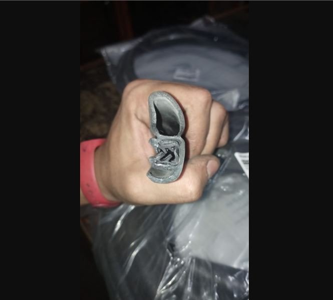 14148 - BORRACHA PORTA CARGO GII / MB ACCELO C/4700MM
