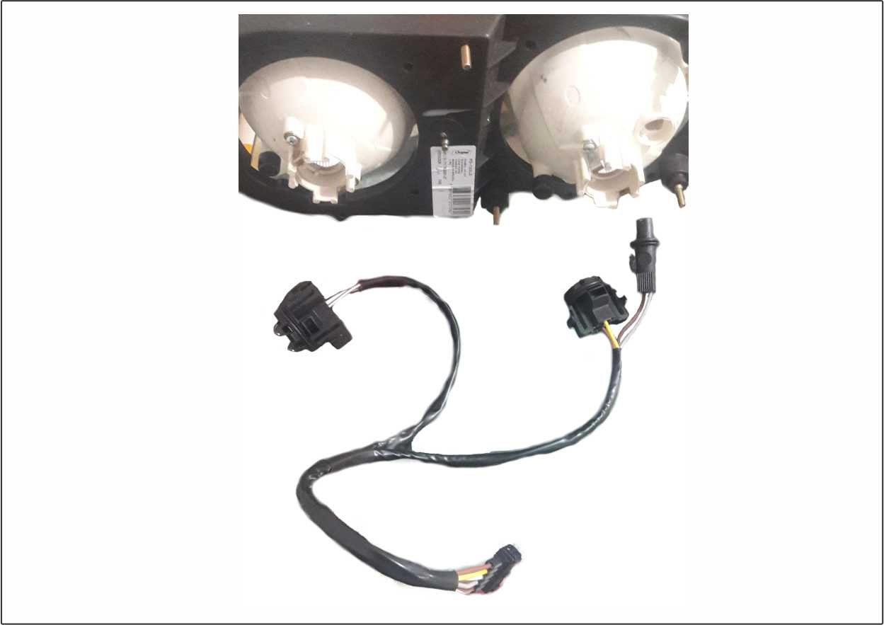 ETE7335 - SOQUETE CHICOTE FAROL CARGO GI 2000 A 2005 COMPLETO