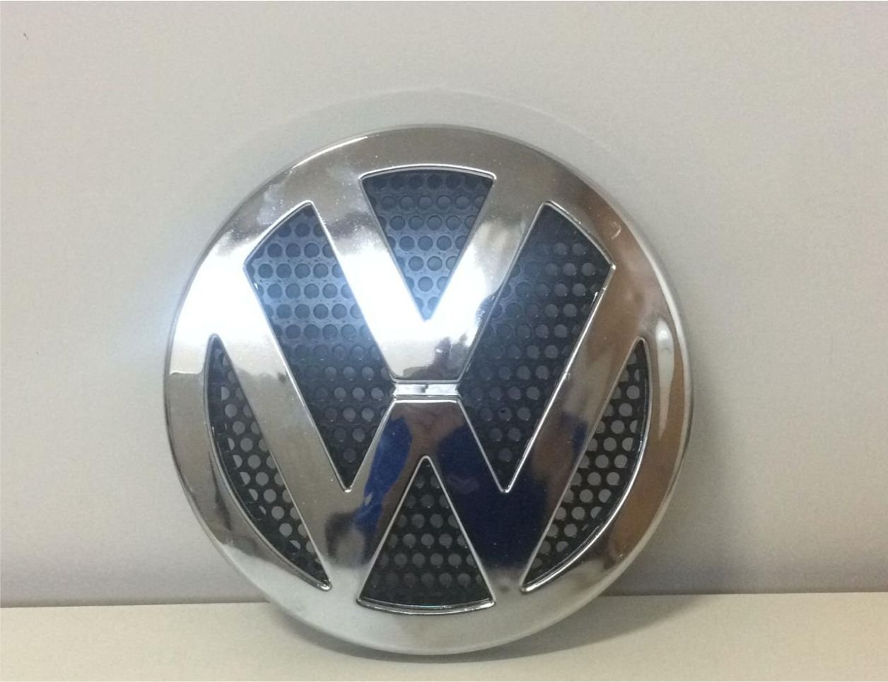 VL2280 - ESTRELA GRADE VW C/TELA VW WORKER 2000 (230MM)