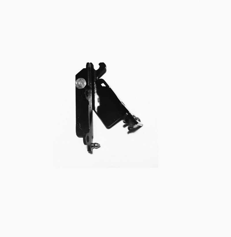 FH068E - DOBRADICA GRADE ESTRIBO FRONTAL SUPERIOR VOLVO FH 2004 A 2014 LE