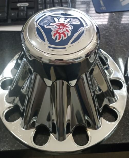 RM118.10D - TAMPA CUBO TRACAO SCANIA TODOS C/LOGO PINTADA