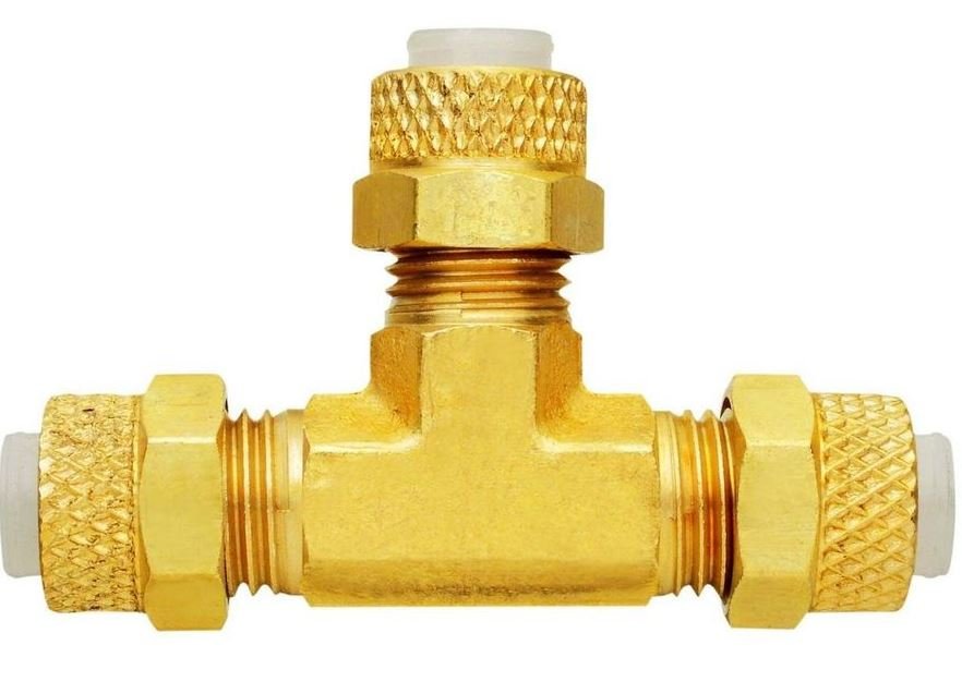 AMC18174 - CONEXAO TEE LATAO 6 P/6 C/PORCAS PARA MANGUEIRA